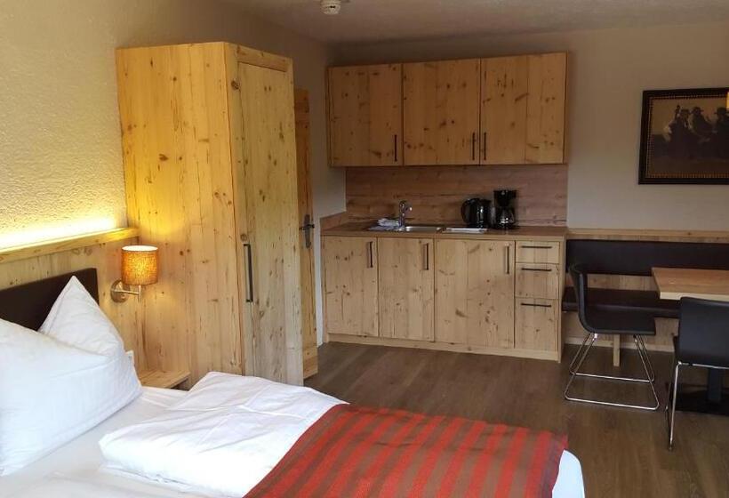 2 Bedroom Suite with Balcony, Romantik Pension Lehrberg