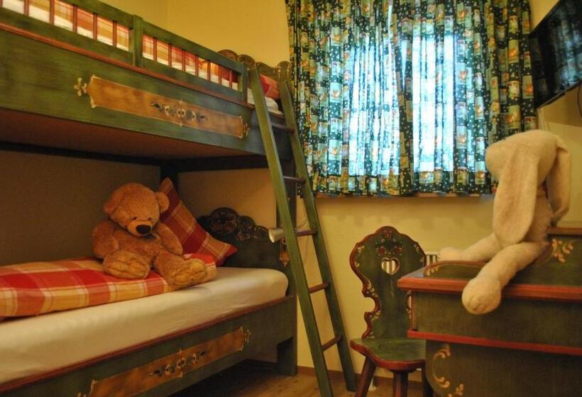 발코니가 있는 2 베드룸 아파트, Romantik Pension Lehrberg