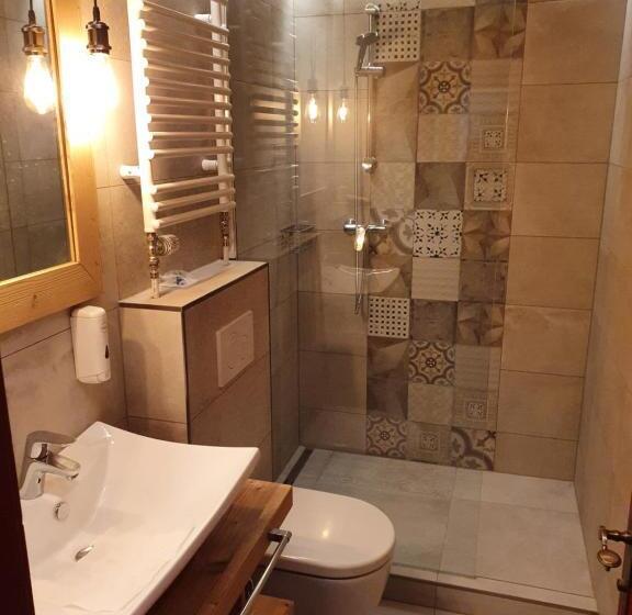 발코니가 있는 2 베드룸 아파트, Romantik Pension Lehrberg