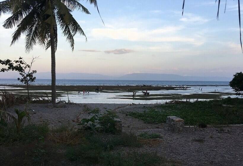 מיטה בחדר משותף, East Lombok Dive Hotel   Hostel