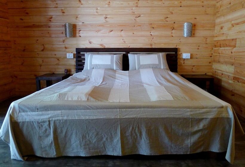 بنجلو ديلوكس, Mamagoa Resort