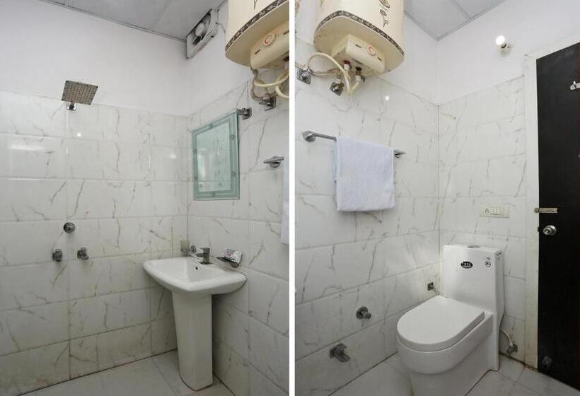 Standardrum, O Sirsa City Inn