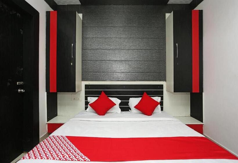 Standardrum, O Sirsa City Inn