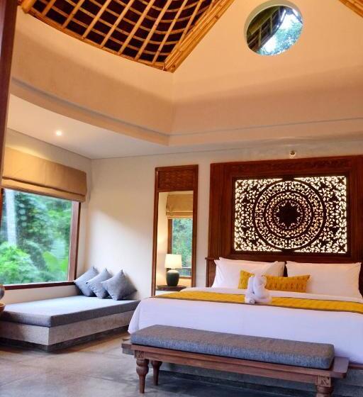 Королевский Люкс, Kenran Resort Ubud by Soscomma