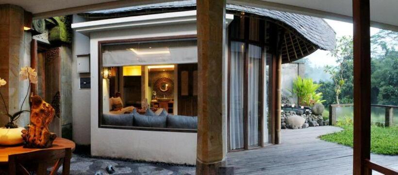 Королевский Люкс, Kenran Resort Ubud by Soscomma