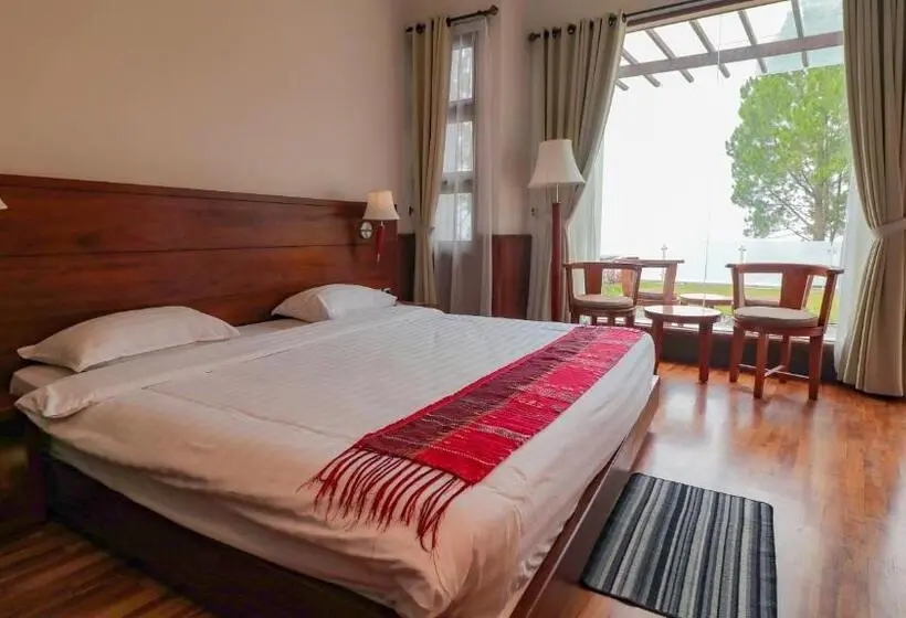 景色の見えるデラックスルーム, Taman Simalem Resort