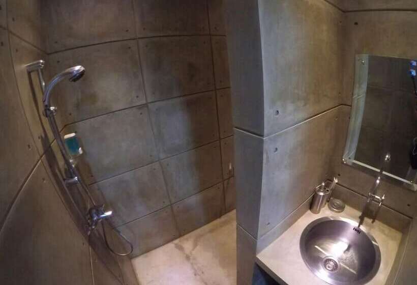 غرفة قياسية, Flat06. Cipete