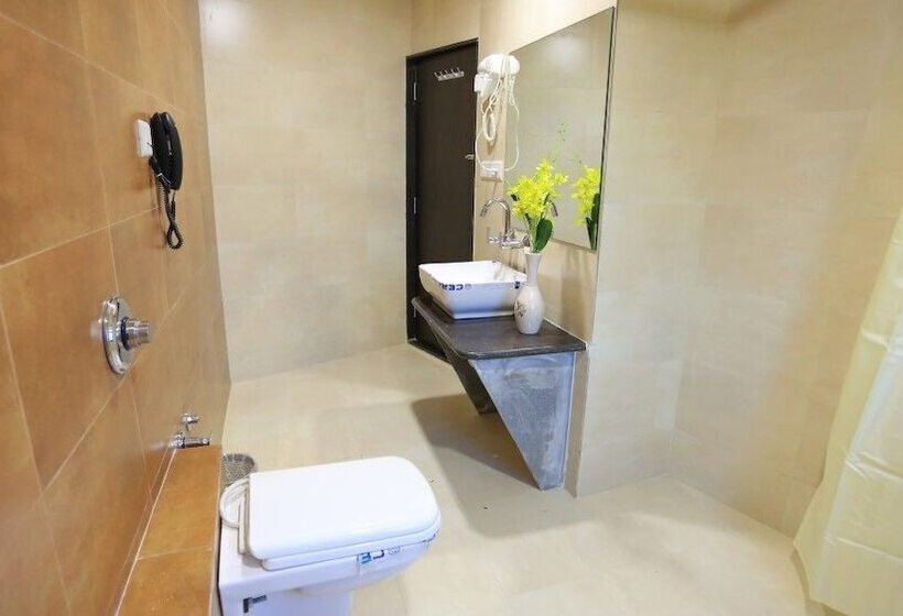 标准间, The Grand Raveta