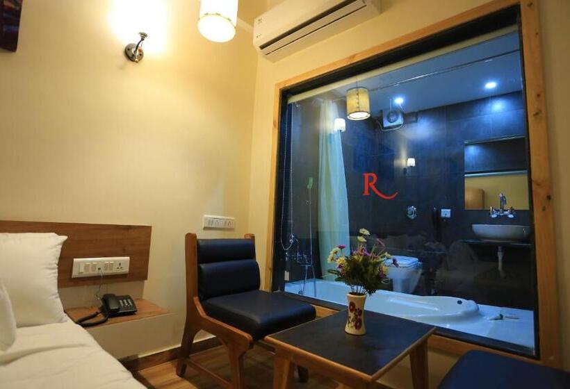 带大床的高级房间, The Grand Raveta