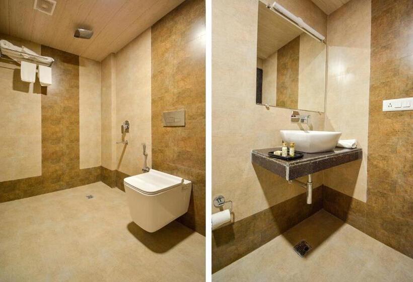 스탠다드 발코니 룸, Nakshatra Resort