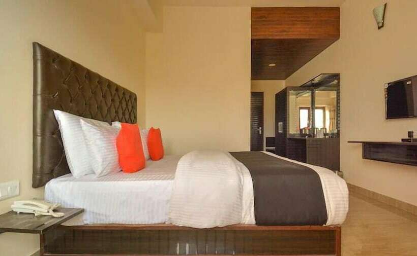 스탠다드 발코니 룸, Nakshatra Resort