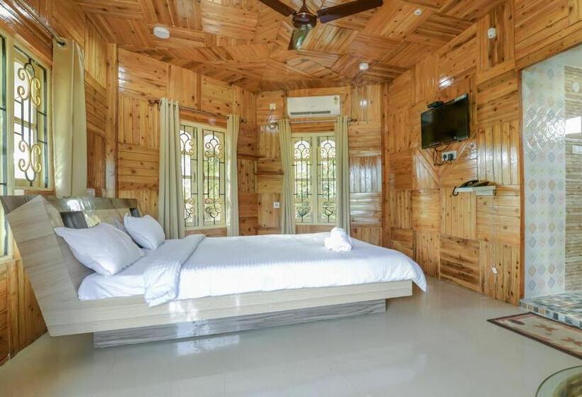 Люкс, Resort Trimurti