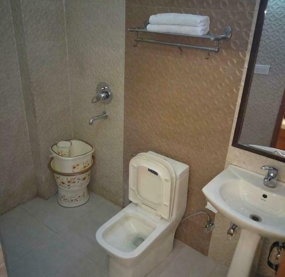 غرفة ديلوكس, Sandhuz