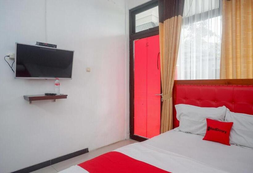 Номер Deluxe, Reddoorz Near Alun Alun Wonosobo 2