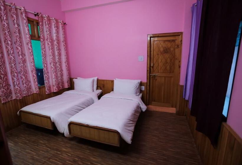 غرفة ديلوكس, The Himalayan Wild Retreat