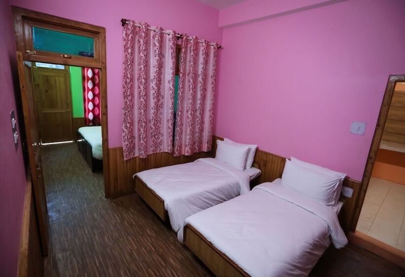 غرفة عائلية, The Himalayan Wild Retreat