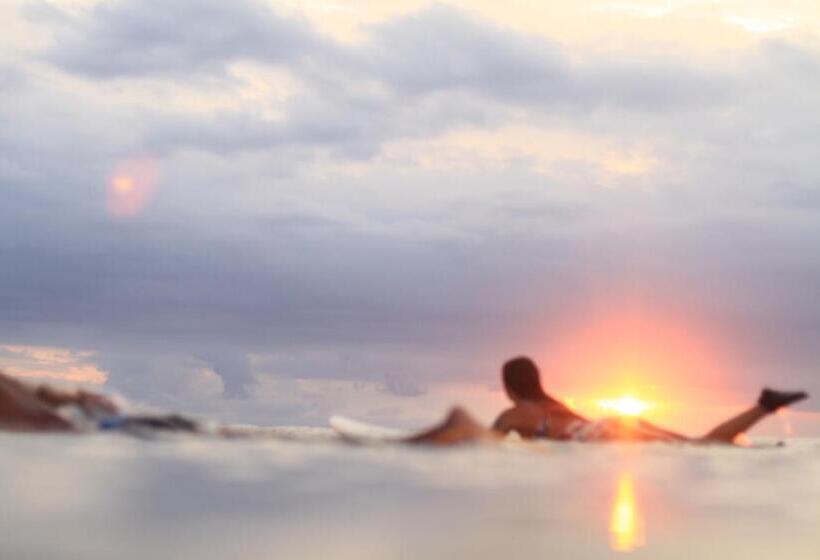 Номер Стандарт, Medewi Secret Surfcamp