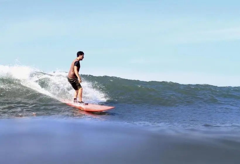 スタンダードルーム, Medewi Secret Surfcamp