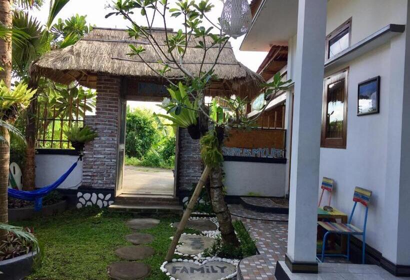 デラックスルーム, Medewi Secret Surfcamp