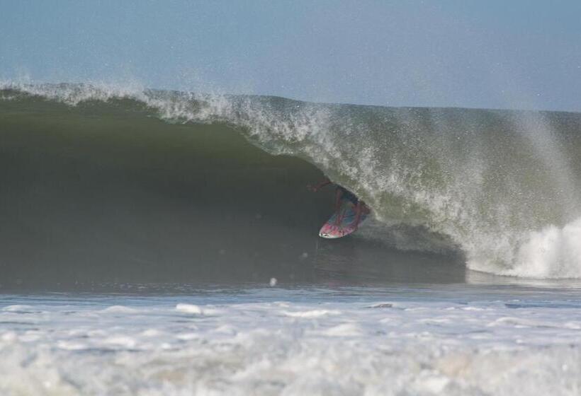 חדר דלוקס, Medewi Secret Surfcamp