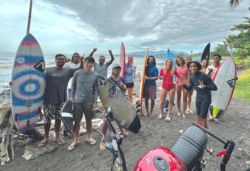 Номер Стандарт Вид на Бассейн, Medewi Secret Surfcamp