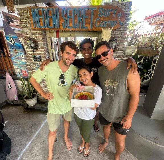 חדר דלוקס, Medewi Secret Surfcamp