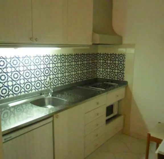 آپارتمان 1 خوابه با چشم‌انداز استخر, Apartamento Brisa Sol