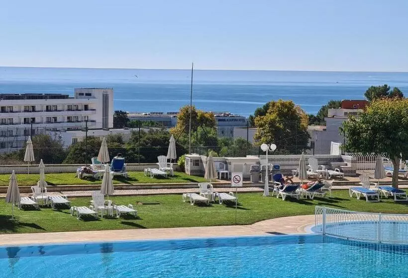 آپارتمان 1 خوابه با چشم‌انداز استخر, Apartamento Brisa Sol