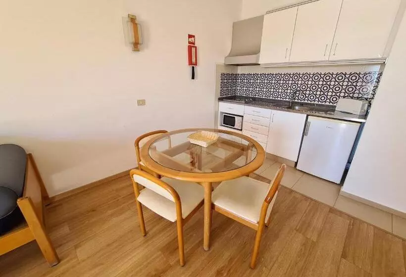 آپارتمان 1 خوابه با چشم‌انداز استخر, Apartamento Brisa Sol