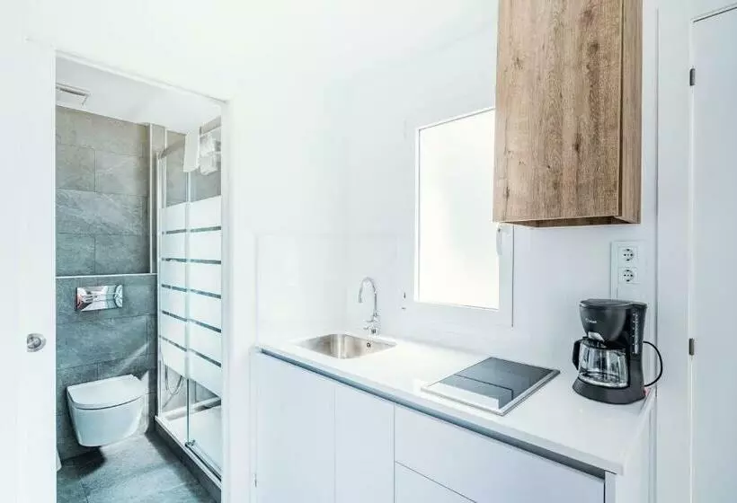 استودیوی استاندارد, Apartamentos Sunway Apollo