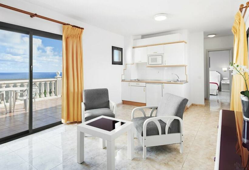 海の見える1ベッドルームアパートメント, Elba Lucia Sport & Suite