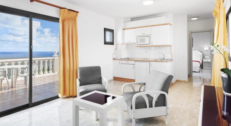 海の見える1ベッドルームアパートメント, Elba Lucia Sport & Suite