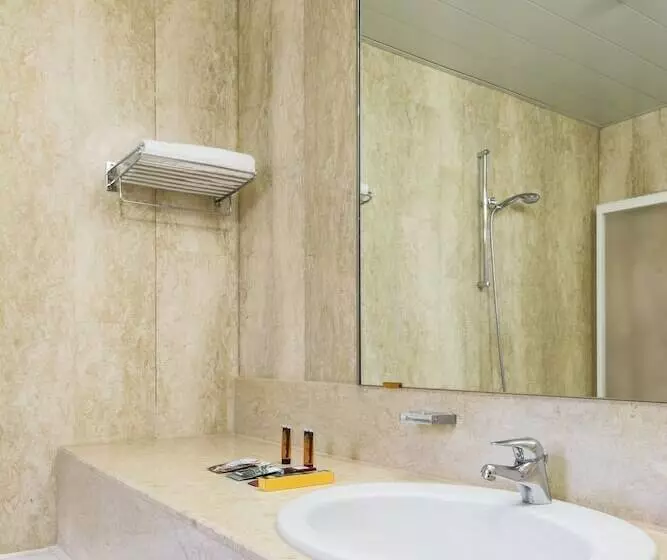 اتاق استاندارد یک نفره, B&b Hotel Milano Portello