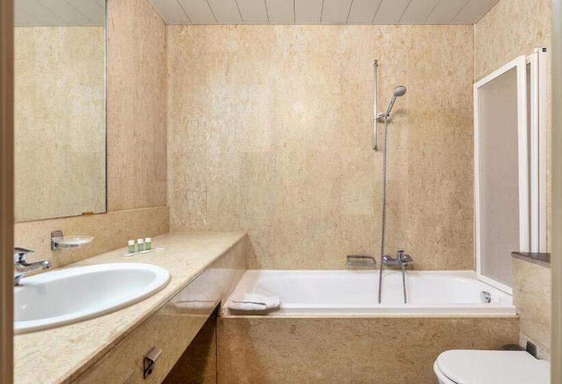 اتاق استاندارد سه نفره, B&b Hotel Milano Portello