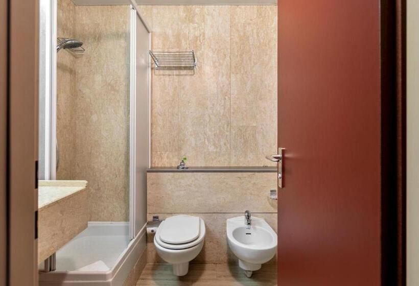 اتاق استاندارد یک نفره, B&b Hotel Milano Portello