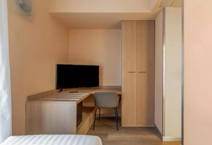 اتاق استاندارد یک نفره, B&b Hotel Milano Portello