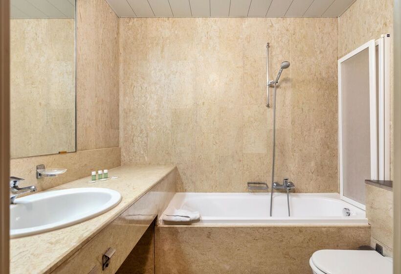 اتاق استاندارد سه نفره, B&b Hotel Milano Portello