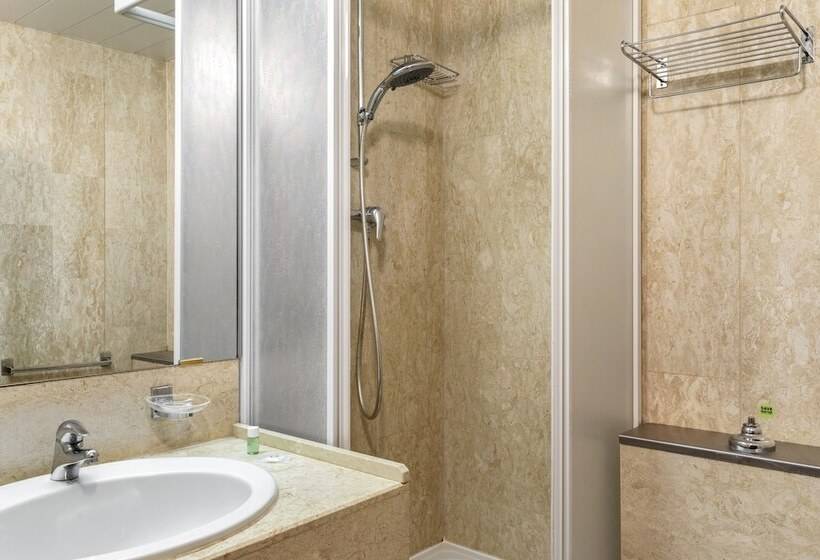 اتاق استاندارد یک نفره, B&b Hotel Milano Portello