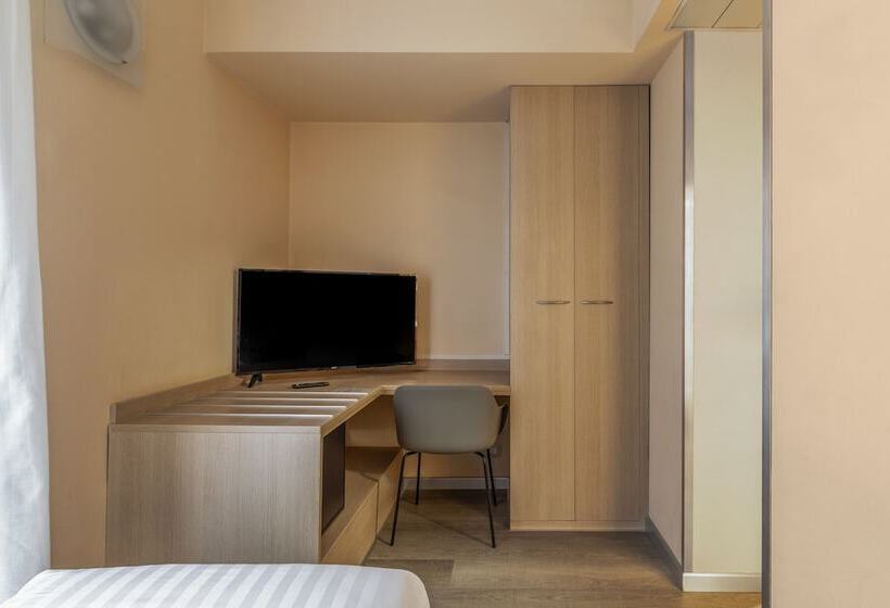 اتاق استاندارد یک نفره, B&b Hotel Milano Portello