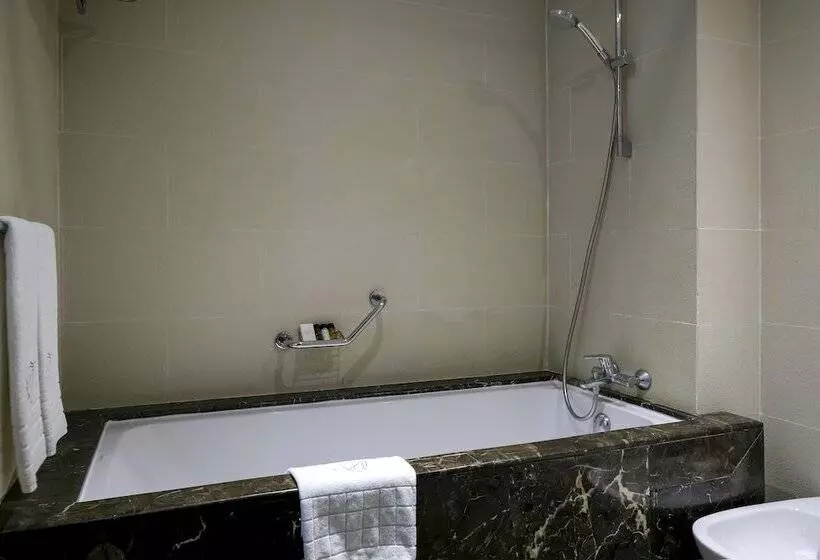 اتاق اجرایی, Belere Hotel Rabat
