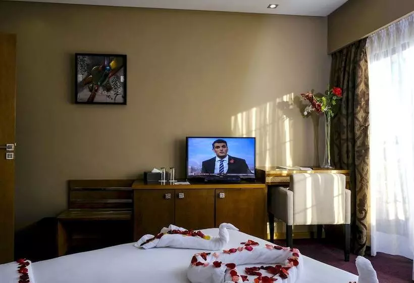 مجموعه ویستا شهر, Belere Hotel Rabat