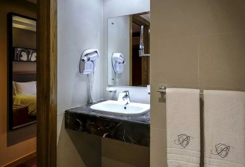 مجموعه ویستا شهر, Belere Hotel Rabat