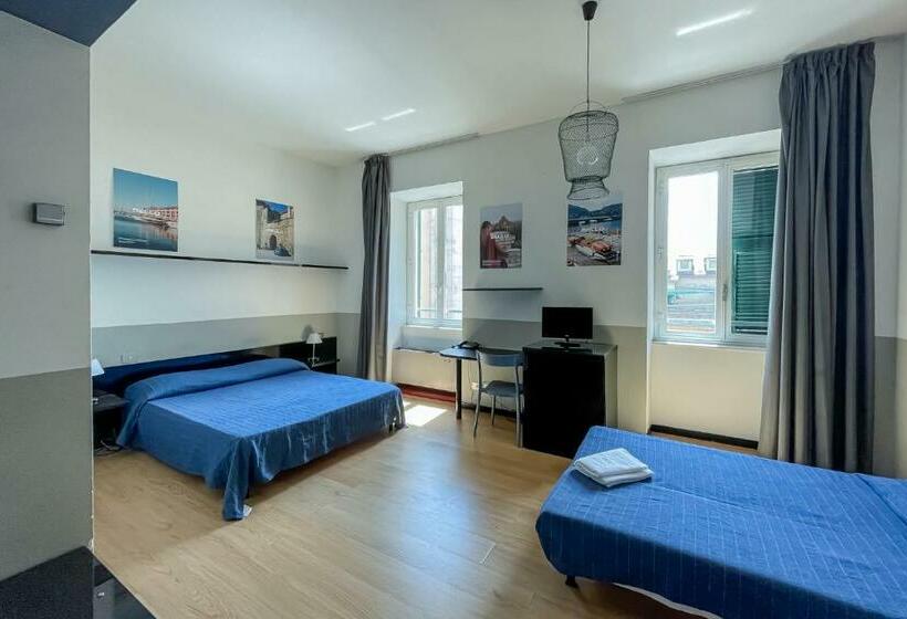 Pokój Standard Trzyosobowy, Britannia