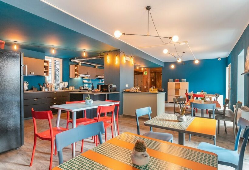 Pokój Standard Trzyosobowy, Britannia