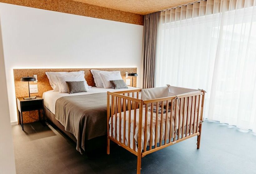 جناح جونيور, Canadiano Urban Nature