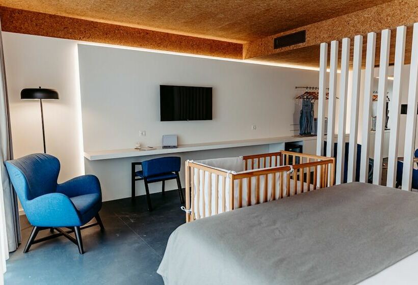 جناح جونيور, Canadiano Urban Nature