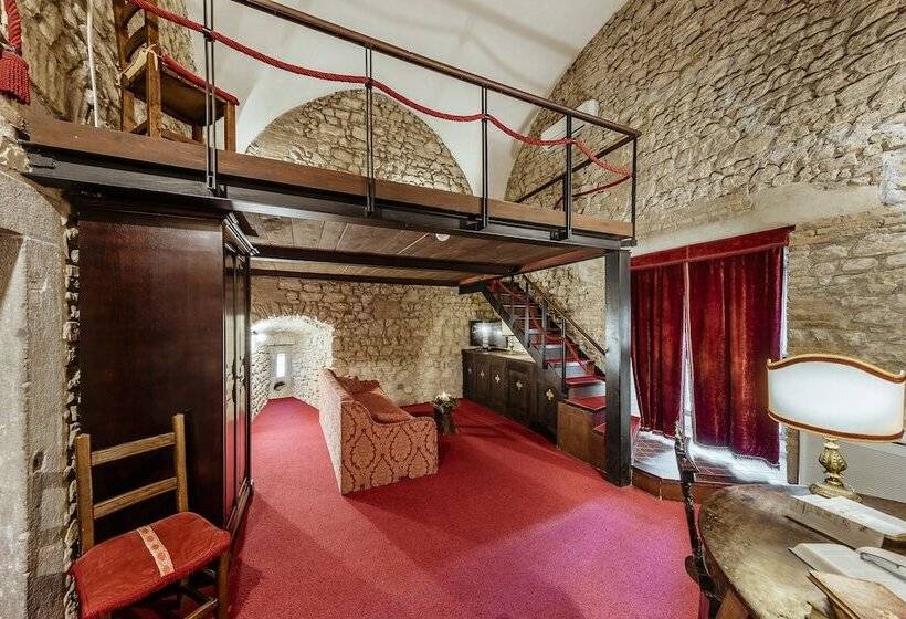 スイート, Castello Orsini