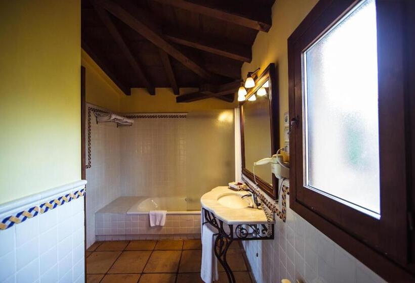 Standard Triple Room with Terrace, Cigarral De Caravantes