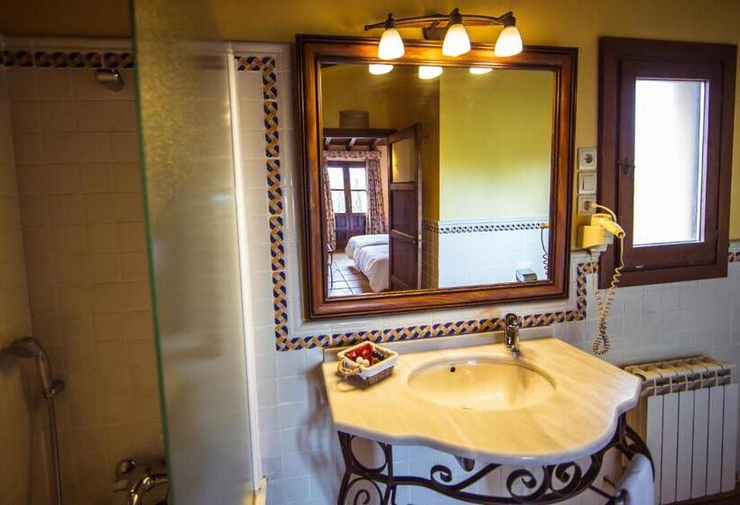 Standard Triple Room with Terrace, Cigarral De Caravantes