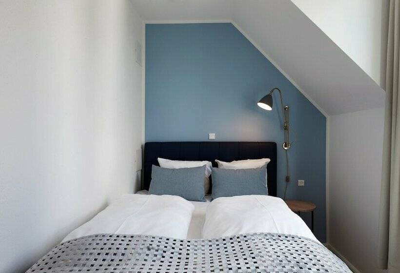 Camera Standard, Copenhagen Strand